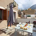 A 2 Passi Dal Castello ,appartamento Con Veranda *