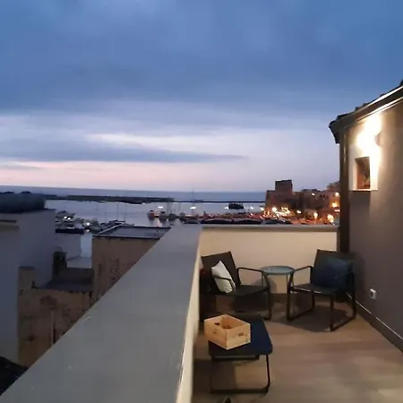 A 2 Passi Dal Castello ,appartamento Con Veranda Apartamento *