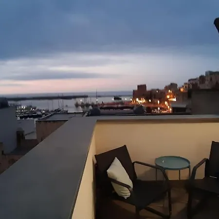 A 2 Passi Dal Castello ,appartamento Con Veranda Apartamento