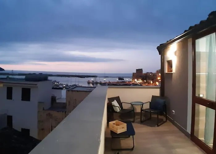 A 2 Passi Dal Castello ,appartamento Con Veranda Apartamento *