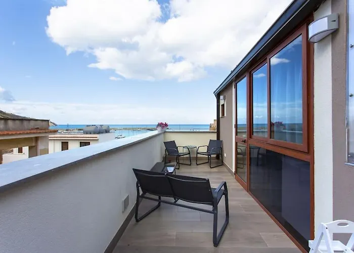 A 2 Passi Dal Castello ,appartamento Con Veranda Castellammare del Golfo