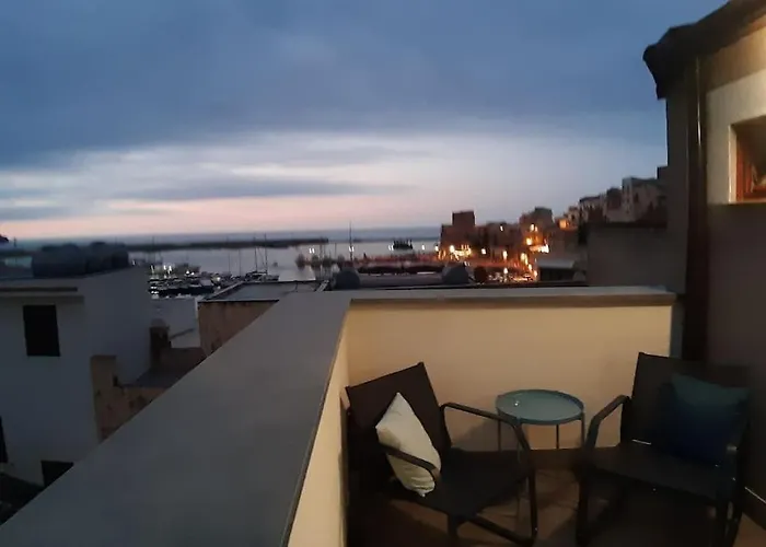 A 2 Passi Dal Castello ,appartamento Con Veranda Apartamento